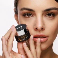 Awesome Cosmetics - Feel The Wake - Krem pod Oczy Anti-Aging - 15ml